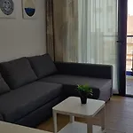 La Naval Beach Flat II W Garage